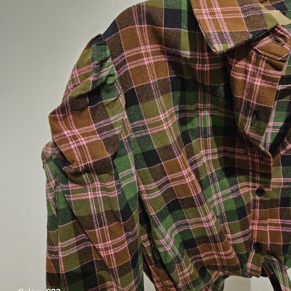 Korean Made Plaid Tie Front Crop Shirt - Picture 3 of 8